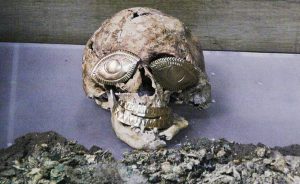 Skull of the Lord of Sipán skeleton (by Daily Mail Online)