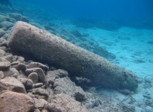 Ancient column on the sea floor (by The World Post)