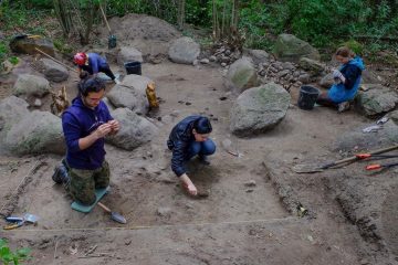 1000-year-old monumental Christian graves excavated