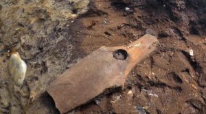 Pick axe made of elk antlers found underwater (by Lund University)