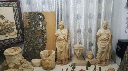 Artefacts and their imitations seized by Tunisian officers
