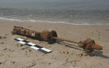 Remains of a Maxim machine gun found at a beach