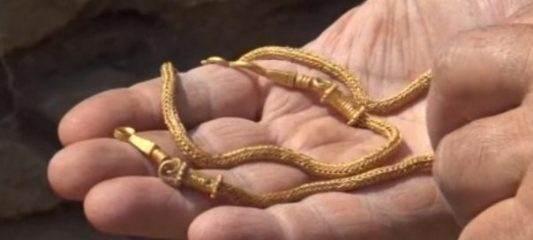 Gold found during excavations of ancient city