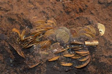 Golden treasure found under cathedral's floor